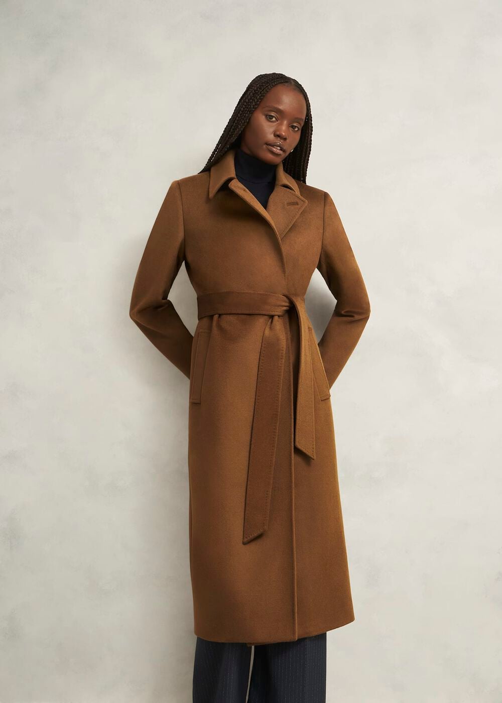 Elegant Chic: Belted Brown Coat Ensemble Elegant Chic: Belted Brown Coat Ensemble — Camel Coat Outfits