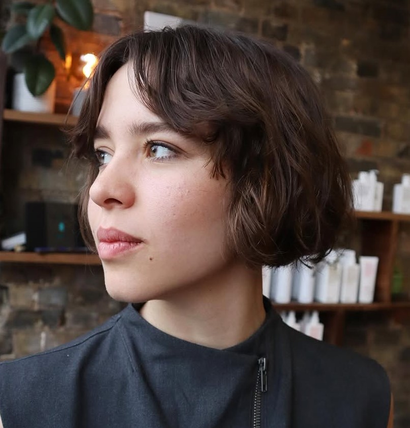60 Short Bob Hairstyles That Build a Flattering Silhouette