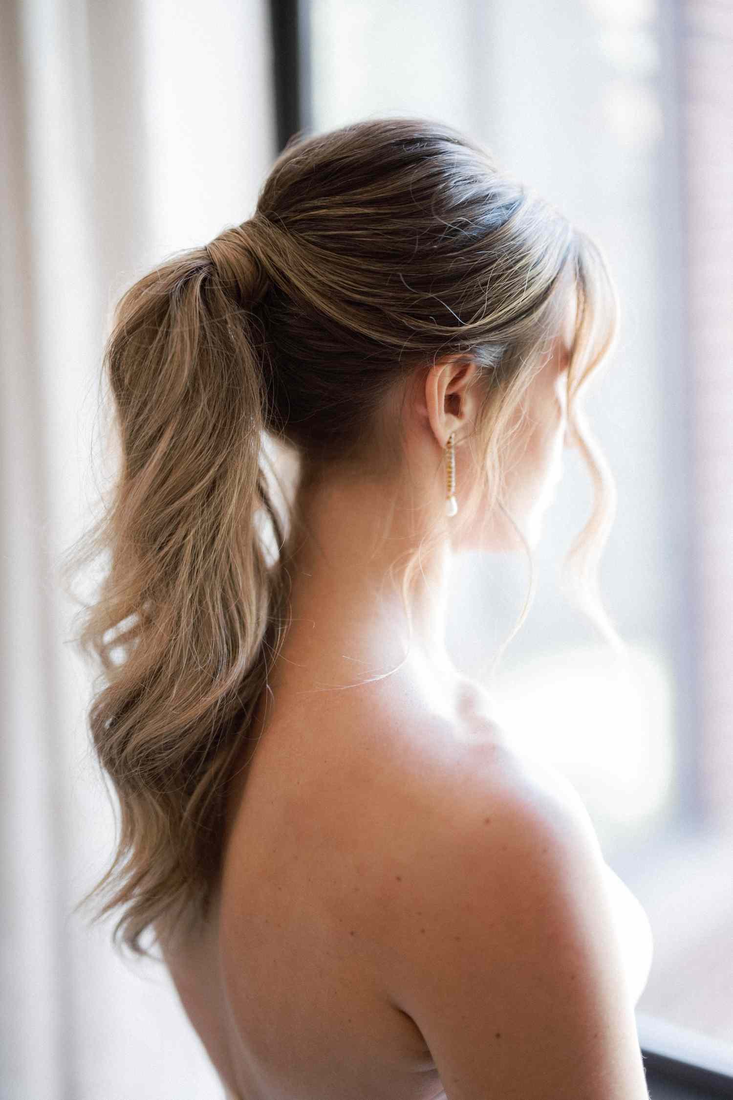 Honey Blonde High Ponytail With Voluminous Waves — Winter Formal Hairstyles