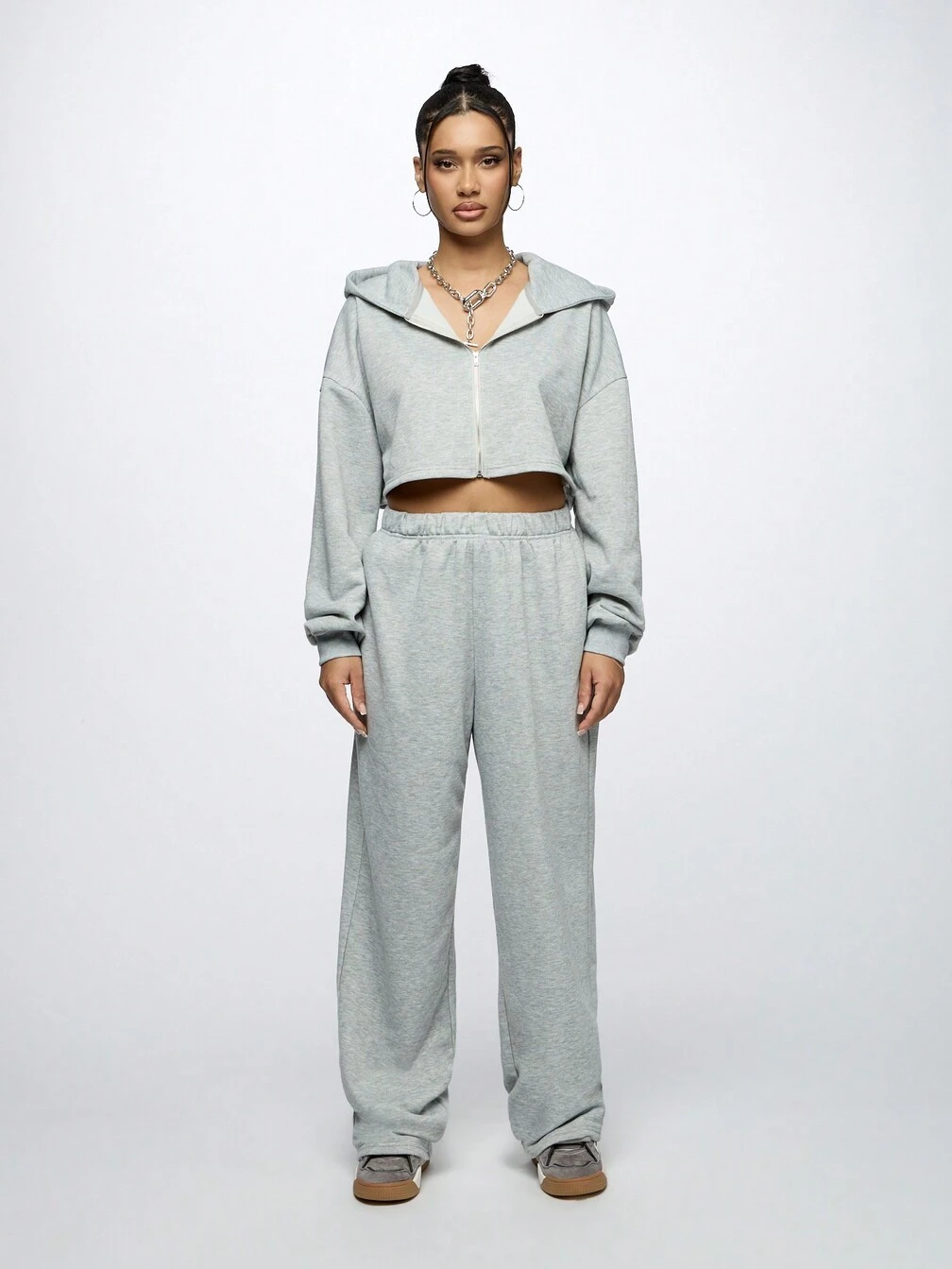 Oversized Grey Fleece Set with Cropped Hoodie Oversized Grey Fleece Set with Cropped Hoodie — Winter Athleisure Outfits