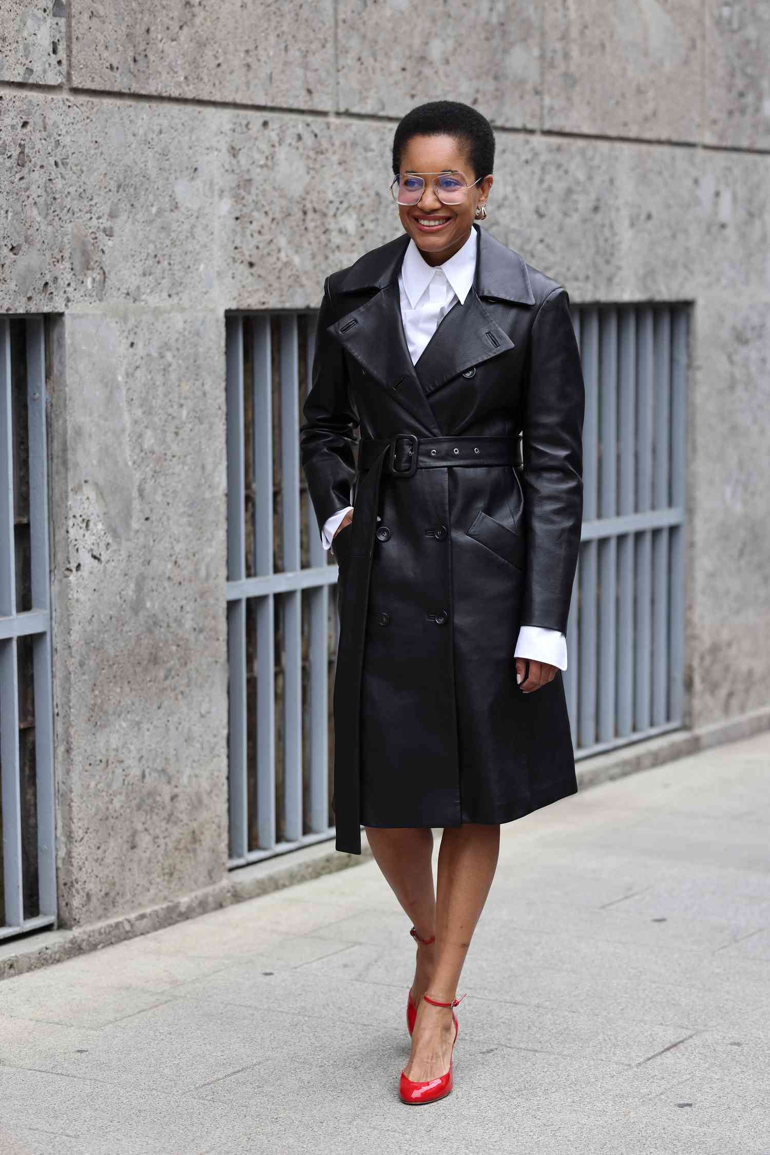 Black Leather Trench Coat with White Shirt and Red Heels — Long Coat Outfits