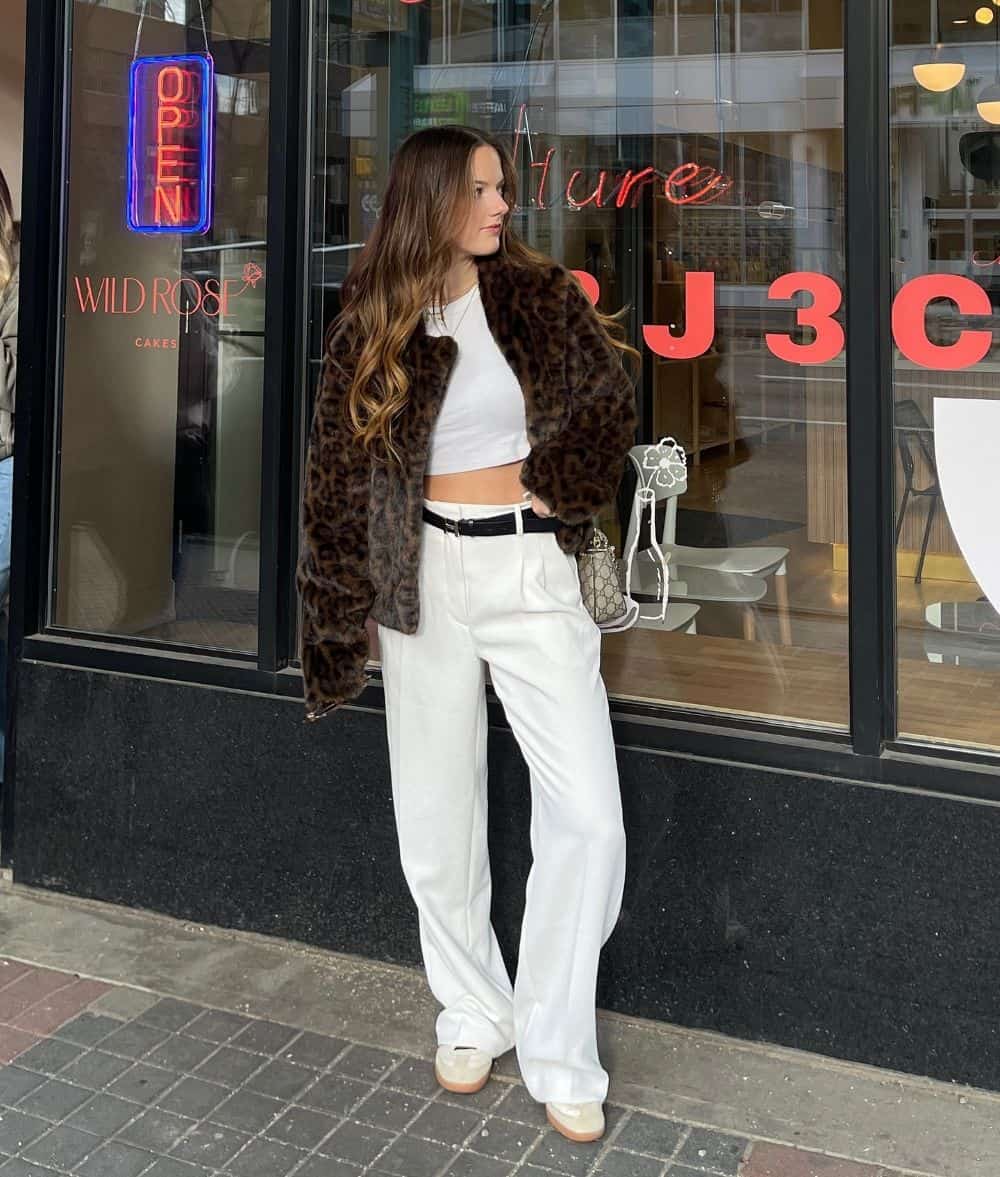 Leopard Print Faux Fur Jacket with Wide-Leg Pants for a Statement Look Leopard Print Faux Fur Jacket with Wide-Leg Pants for a Statement Look — Winter Concert Outfits