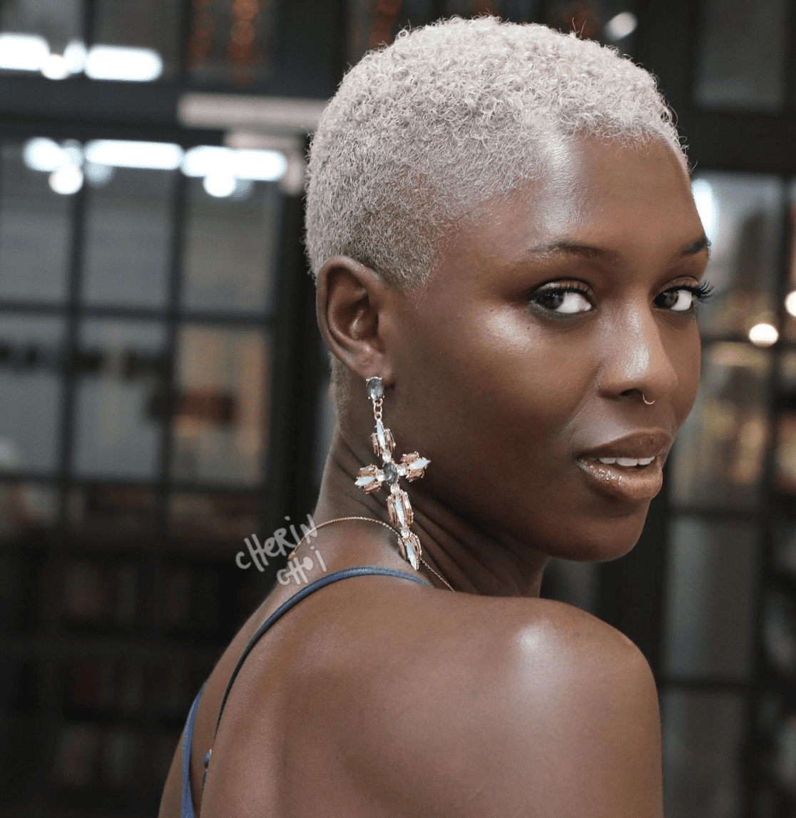 Pixie Cut With Gray Base and Ash Blonde Highlights Pixie Cut With Gray Base and Ash Blonde Highlights — Gray Blending Highlights