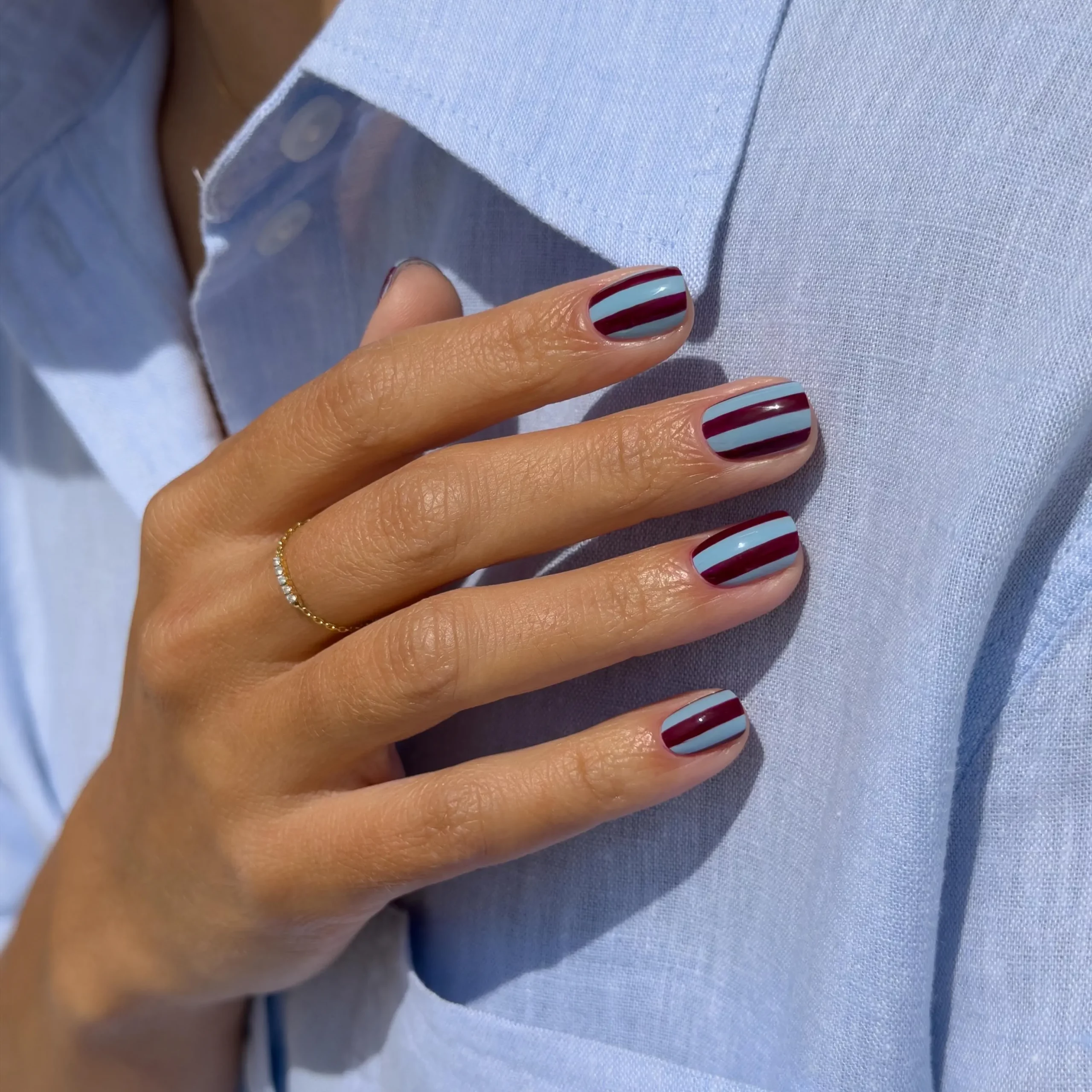 Burgundy and Light Blue Stripe Short Square Nails Burgundy and Light Blue Stripe Short Square Nails — Short Nail Designs