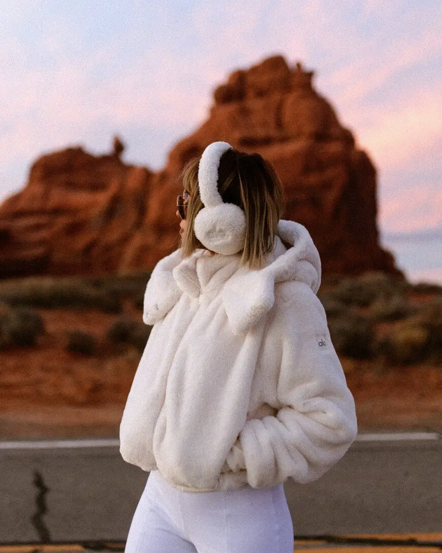 Fuzzy White Jacket and Wide-Leg Pants for Winter Day — Winter White Outfits
