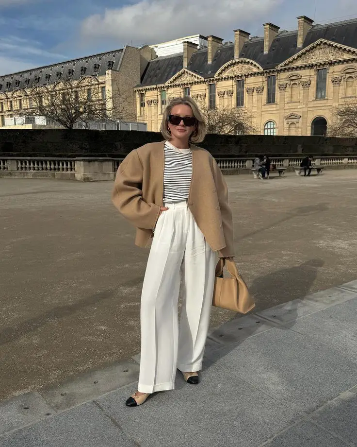 Oversized Beige Blazer with Striped Tee and Wide-Leg Trousers Oversized Beige Blazer with Striped Tee and Wide-Leg Trousers — Paris Winter Outfits