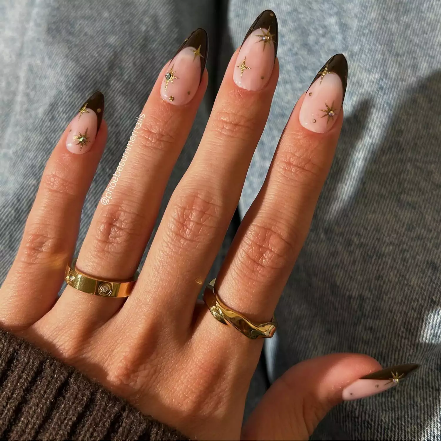 Glossy Glitter Visual Idea Glossy Glitter Visual Idea — Winter French Tip Nails