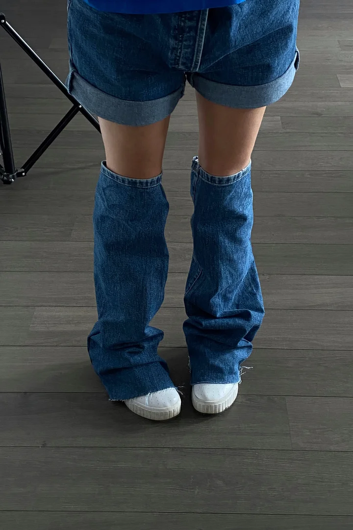 Unique Denim Leg Warmers for Street Style Unique Denim Leg Warmers for Street Style — Leg Warmers Outfits