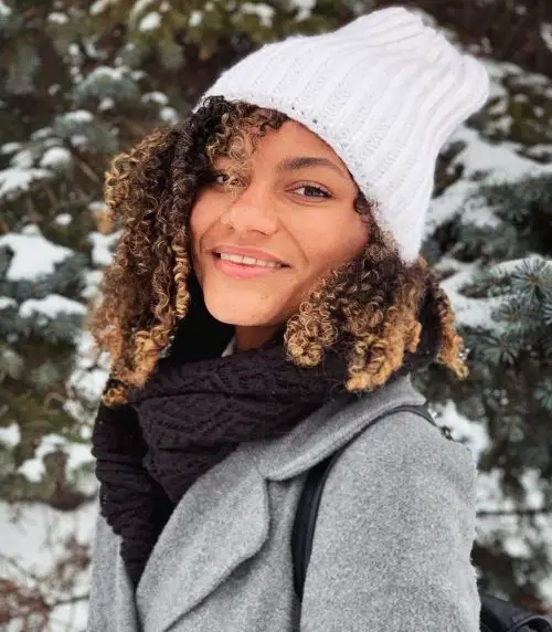Dark Brown Curls with Blonde Highlights and Beanie Dark Brown Curls with Blonde Highlights and Beanie — Winter Hat Hairstyles