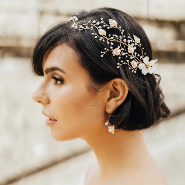 Dark Brown Bob With Pearl Accessory Dark Brown Bob With Pearl Accessory — Winter Wedding Hairstyles