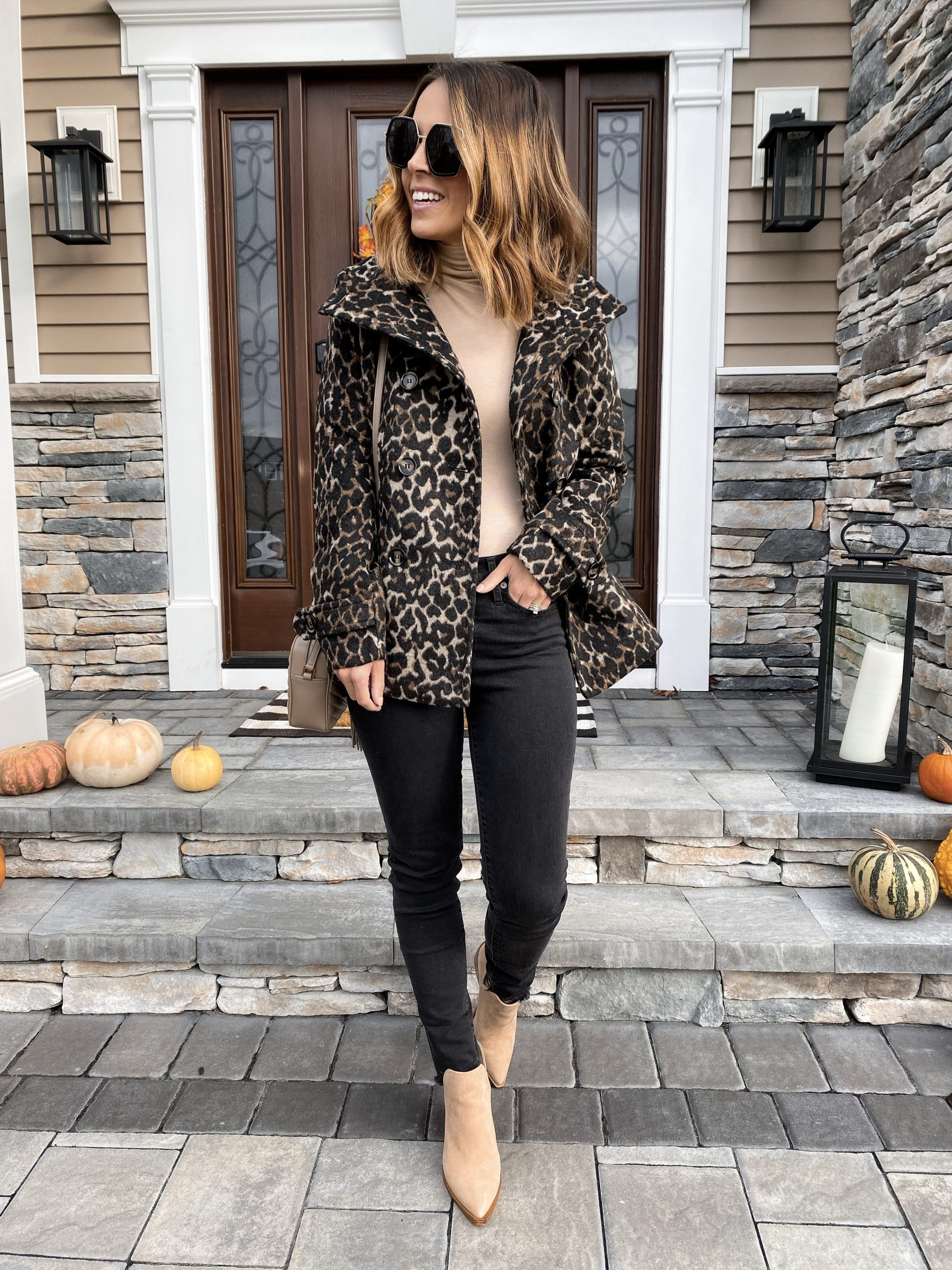 Cropped Leopard Coat for a Fall Vibe Cropped Leopard Coat for a Fall Vibe — Leopard Coat Outfits