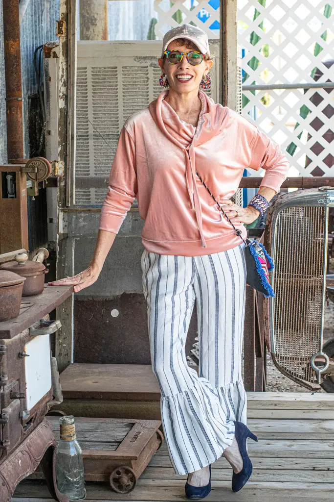 Boho Velvet Sweatshirt with Striped Wide-Leg Pants Boho Velvet Sweatshirt with Striped Wide-Leg Pants — Winter Outfits for Women Over 50