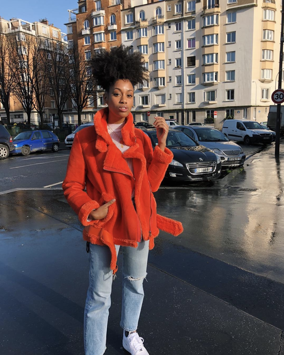 Vibrant Faux Fur Jacket with Ripped Jeans for a Pop of Color Vibrant Faux Fur Jacket with Ripped Jeans for a Pop of Color — Winter Concert Outfits