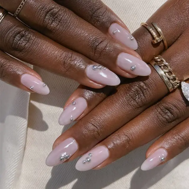 Glossy With Metallic Accents Visual Idea Glossy With Metallic Accents Visual Idea — Easy Nail Designs