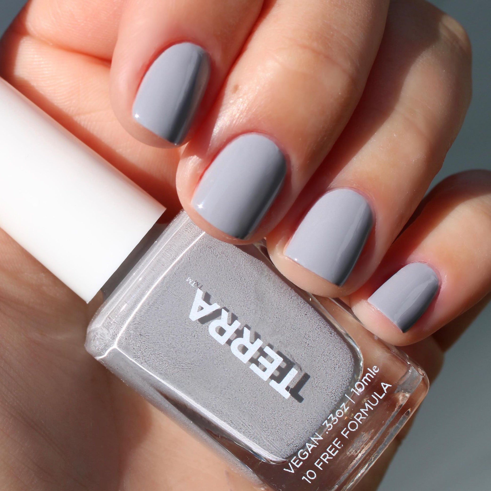 Clean Glossy Light Grey Square Nails Clean Glossy Light Grey Square Nails — Winter Gray Nails