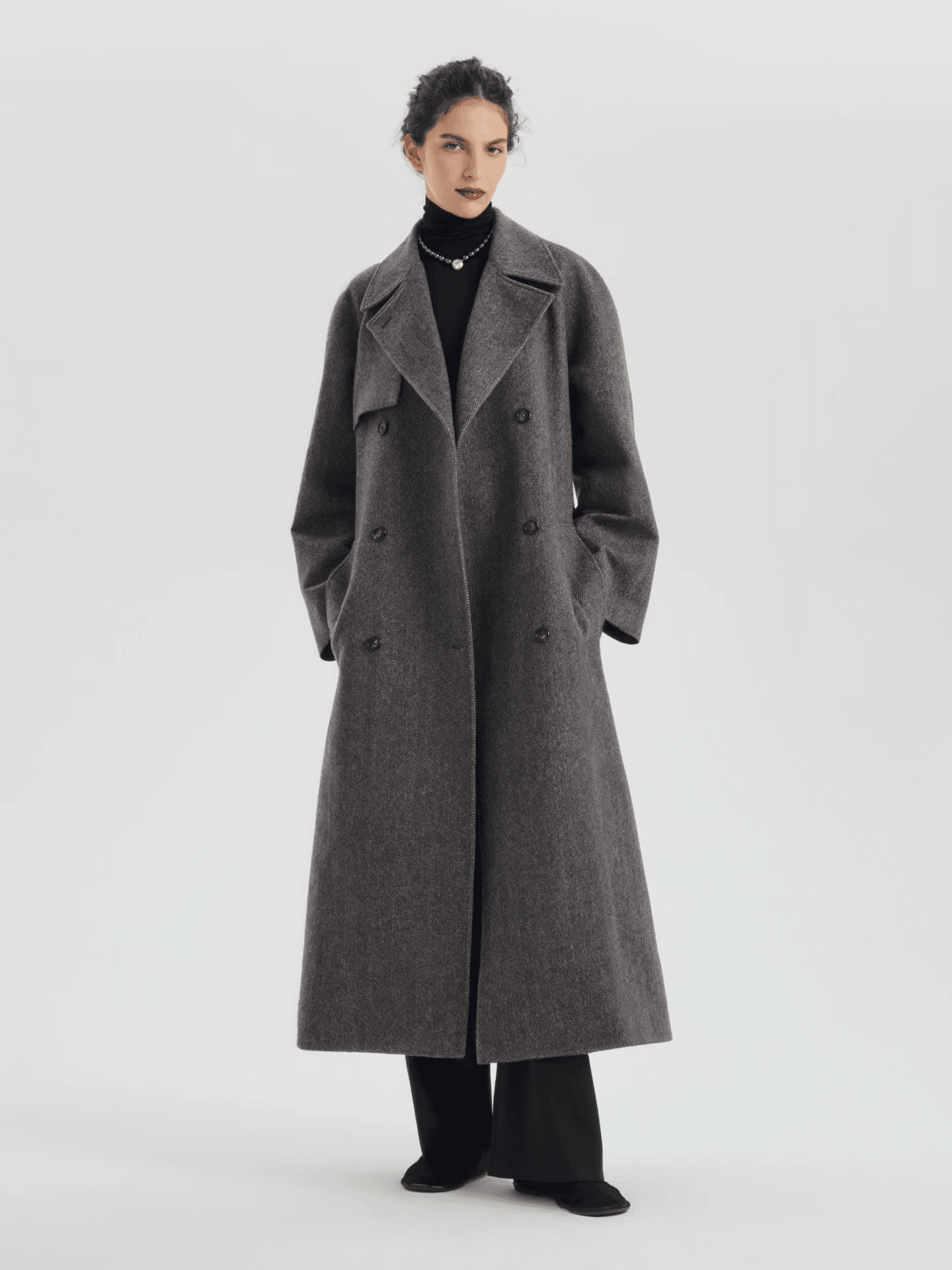 Maxi Coat over Turtleneck and Wide-Leg Pants — Winter Business Casual Outfits