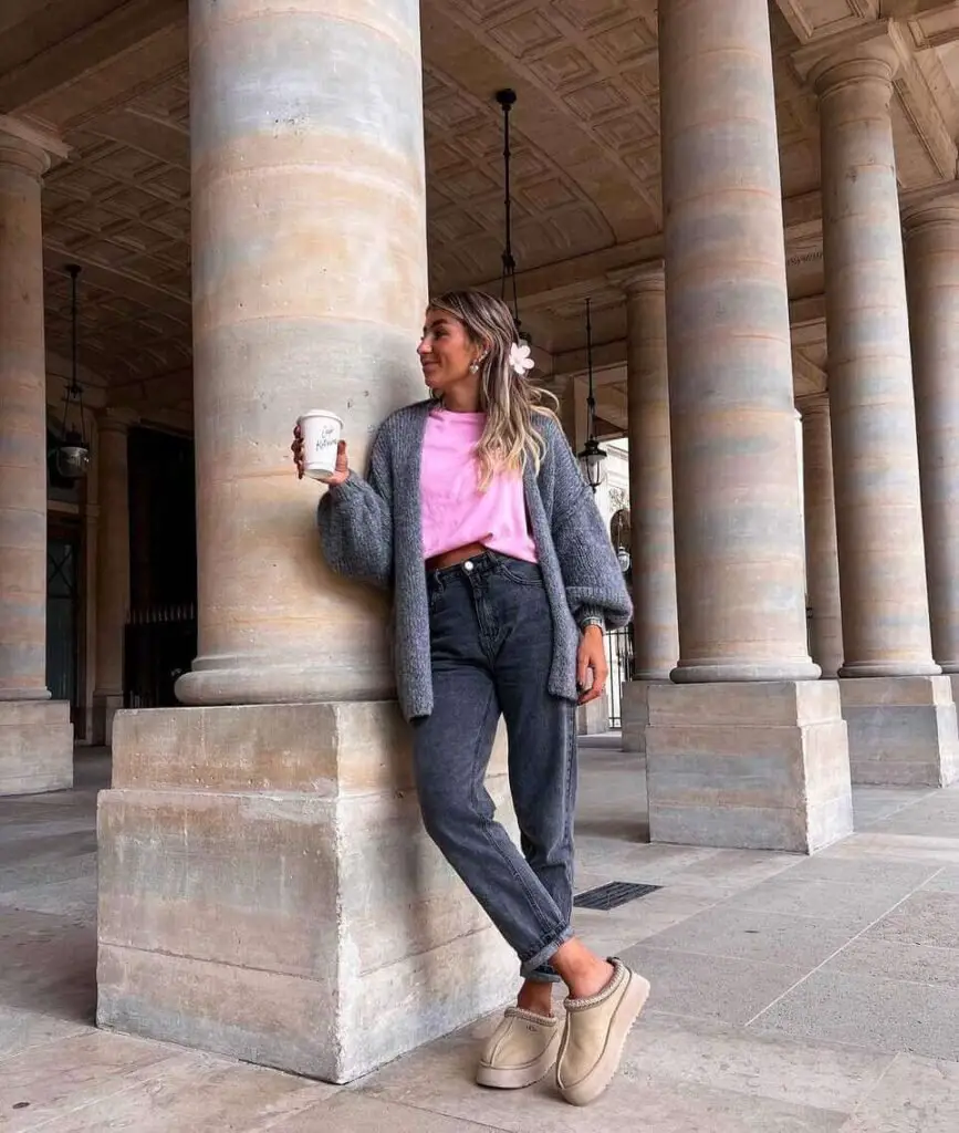 Chunky Knit Cardigan and Pink T-shirt for a Relaxed School Day Chunky Knit Cardigan and Pink T-shirt for a Relaxed School Day — Winter School Outfits