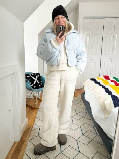 Puffer Jacket and Sherpa Pants for a Cozy School Look Puffer Jacket and Sherpa Pants for a Cozy School Look — Winter School Outfits