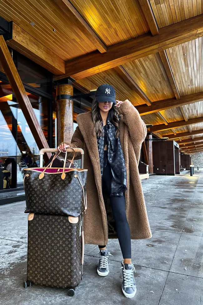 Brown Teddy Fleece Coat and High-Tops for Travel Comfort — Winter Travel Outfits