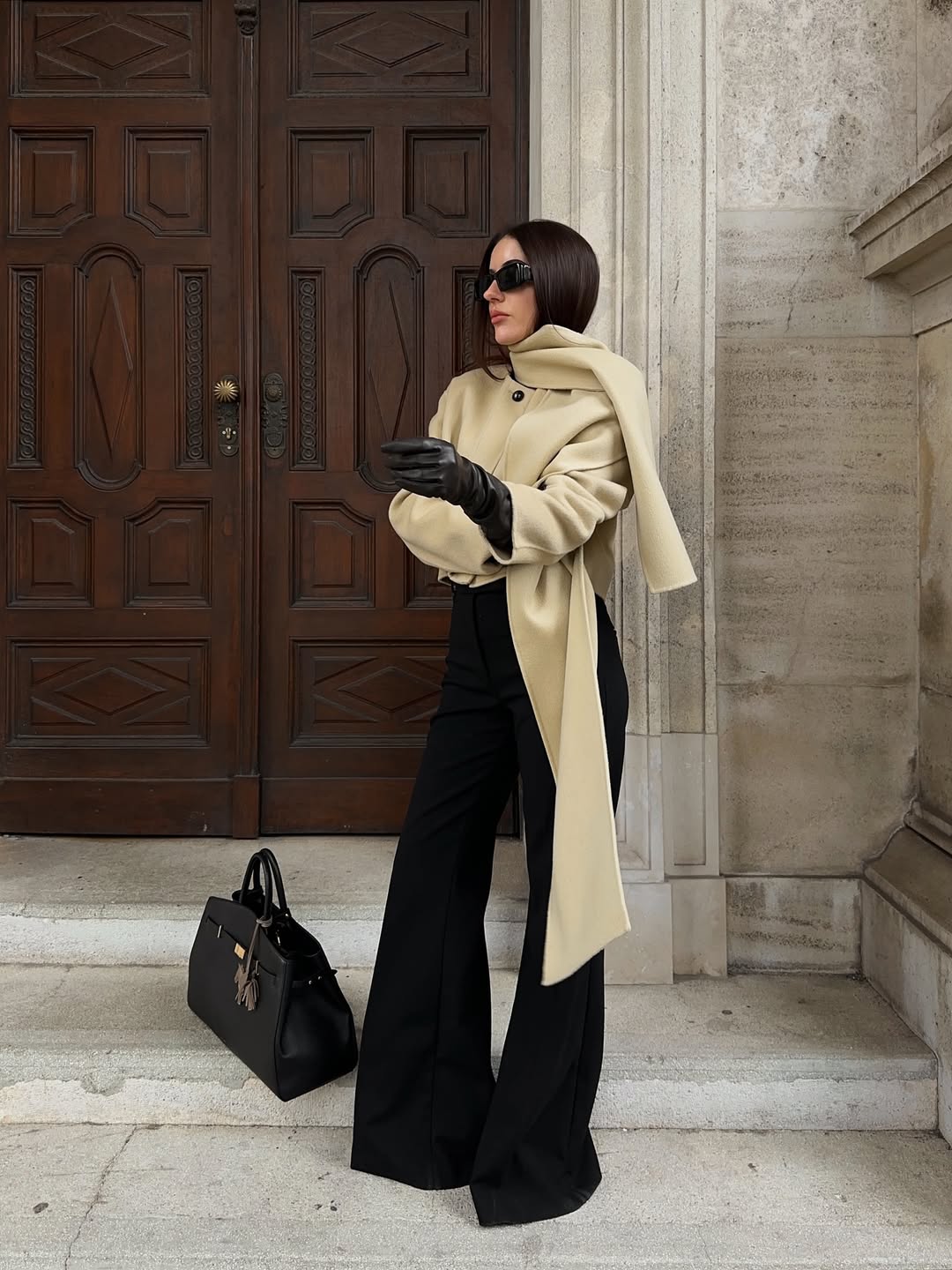 Monochromatic Beige Coat and Black Trousers for City Breaks — Winter Travel Outfits