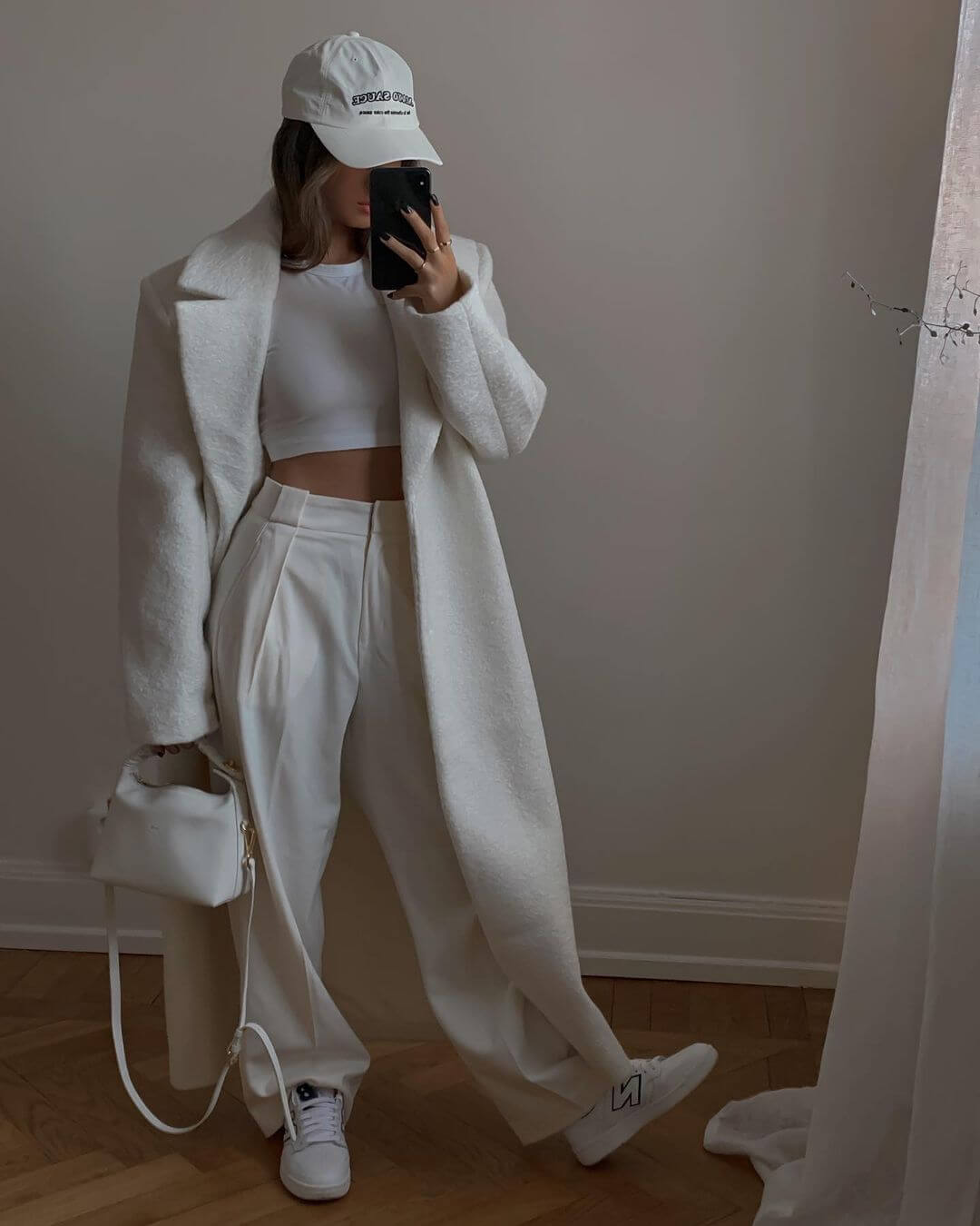 All-White Ensemble: A Chic Monochromatic Winter Statement All-White Ensemble: A Chic Monochromatic Winter Statement — Minimalist Winter Outfits