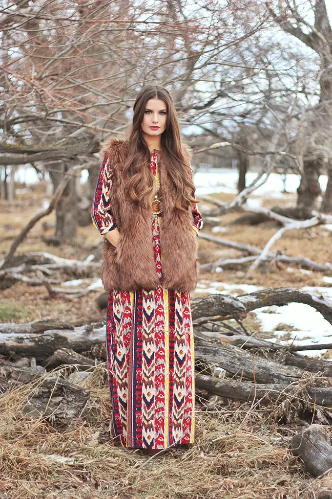 Casual Outdoor Winter Events Patterned Maxi Dress with Plush Faux Fur Vest Casual Outdoor Winter Events Patterned Maxi Dress with Plush Faux Fur Vest — Boho Winter Outfits