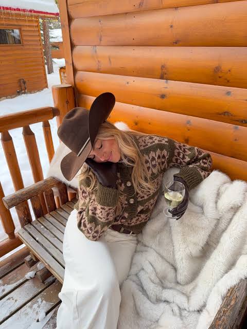 Patterned Knit Cardigan and Cowboy Hat for Cozy Outdoor Comfort — Western Winter Outfits