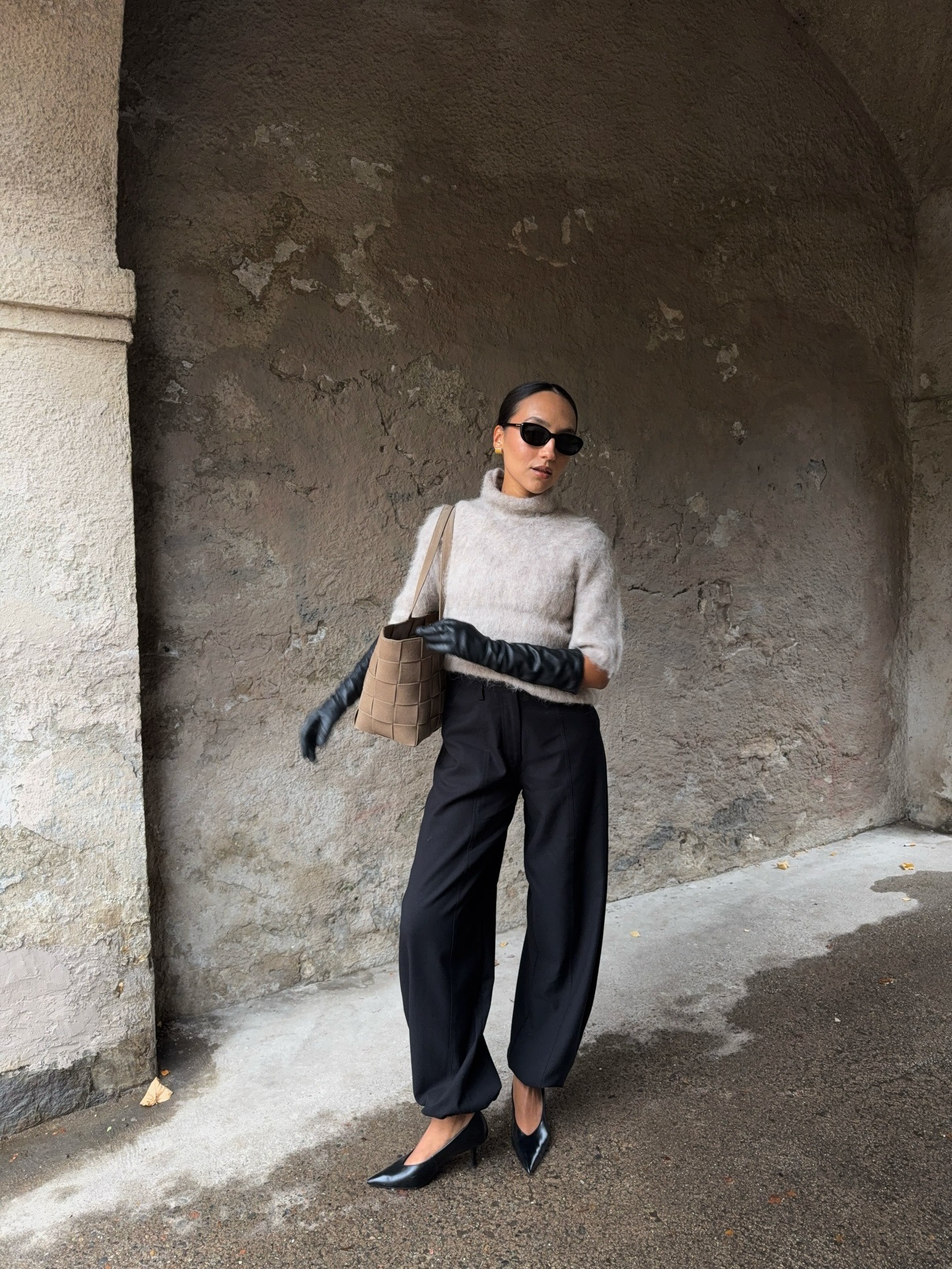 Cozy Neutrals: Fuzzy Turtleneck Meets Wide-Leg Trousers Cozy Neutrals: Fuzzy Turtleneck Meets Wide-Leg Trousers — Chicago Winter Outfits
