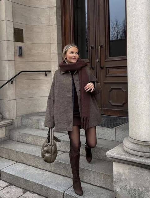 Tweed Jacket and Knee-High Boots for a Polished Look Tweed Jacket and Knee-High Boots for a Polished Look — Las Vegas Winter Outfits