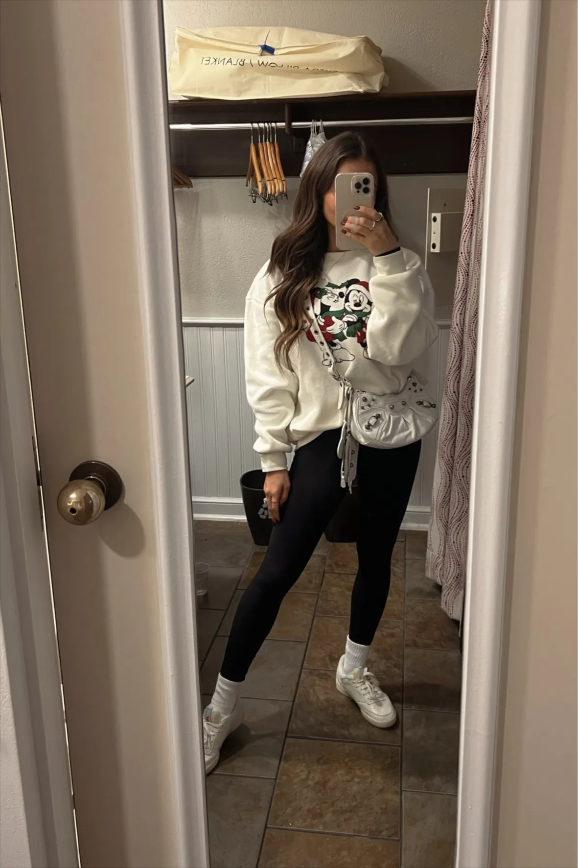Mickey Mouse Sweatshirt and Leggings for a Casual Theme Park Look Mickey Mouse Sweatshirt and Leggings for a Casual Theme Park Look — Disney Winter Outfits