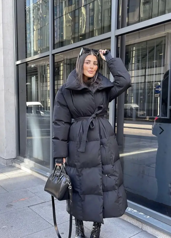 Belted Black Puffer Coat for a Defined Waist Belted Black Puffer Coat for a Defined Waist — Long Puffer Coat Outfits