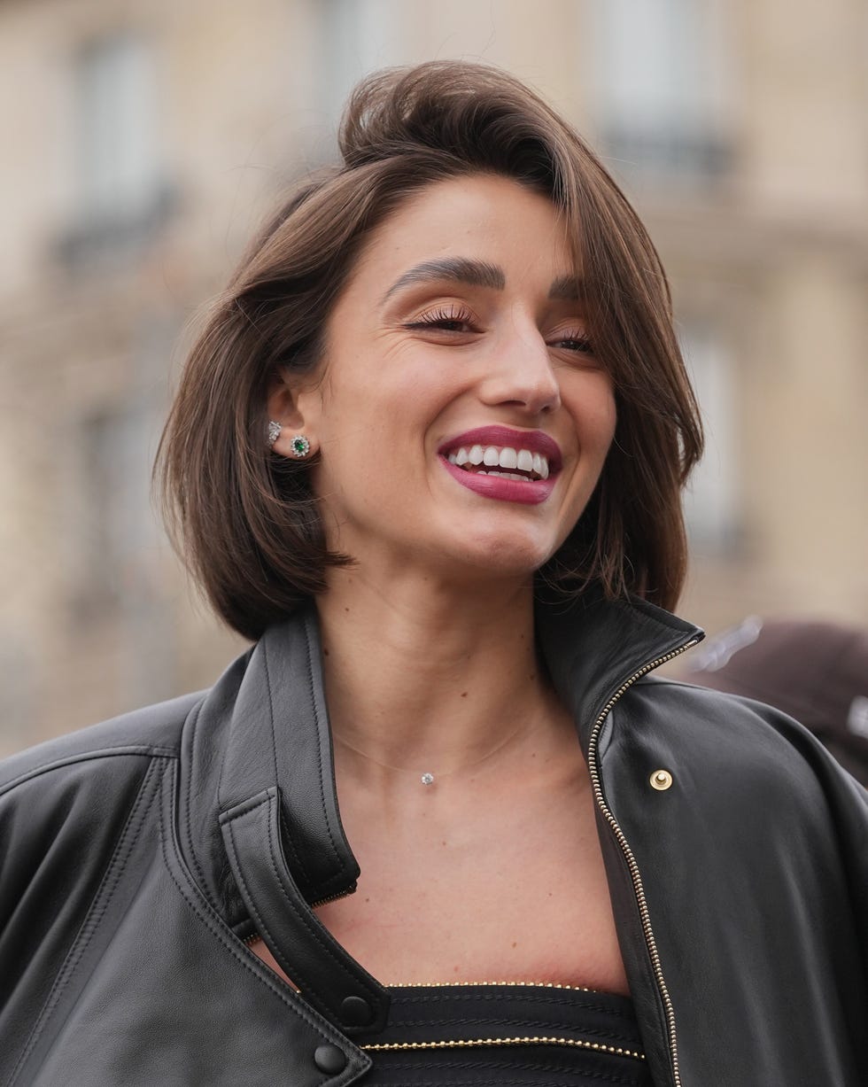 Sleek Dark Brown Bob with Blunt Ends — Short Winter Haircuts