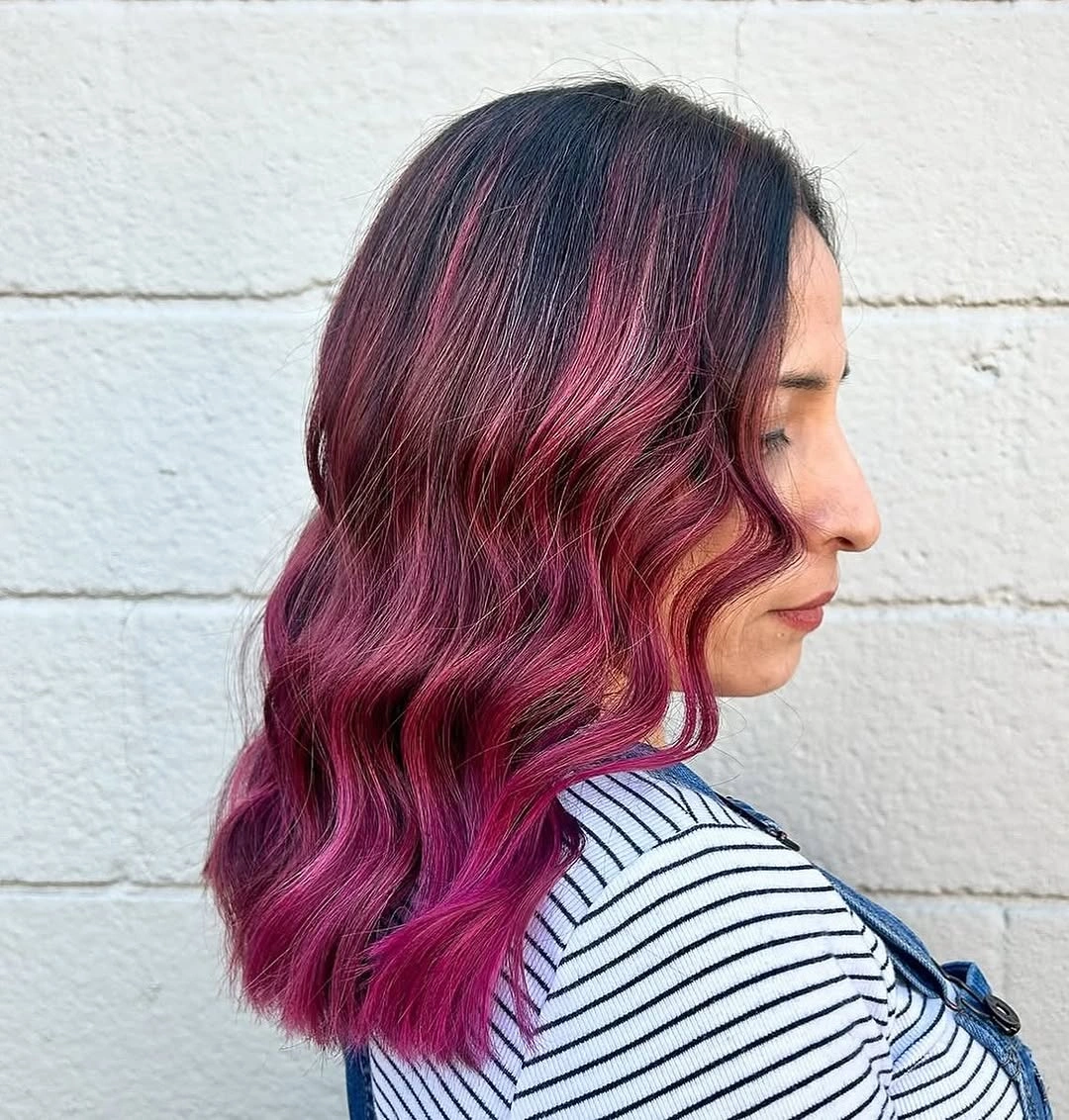 Medium-long dark waves with magenta burgundy sections