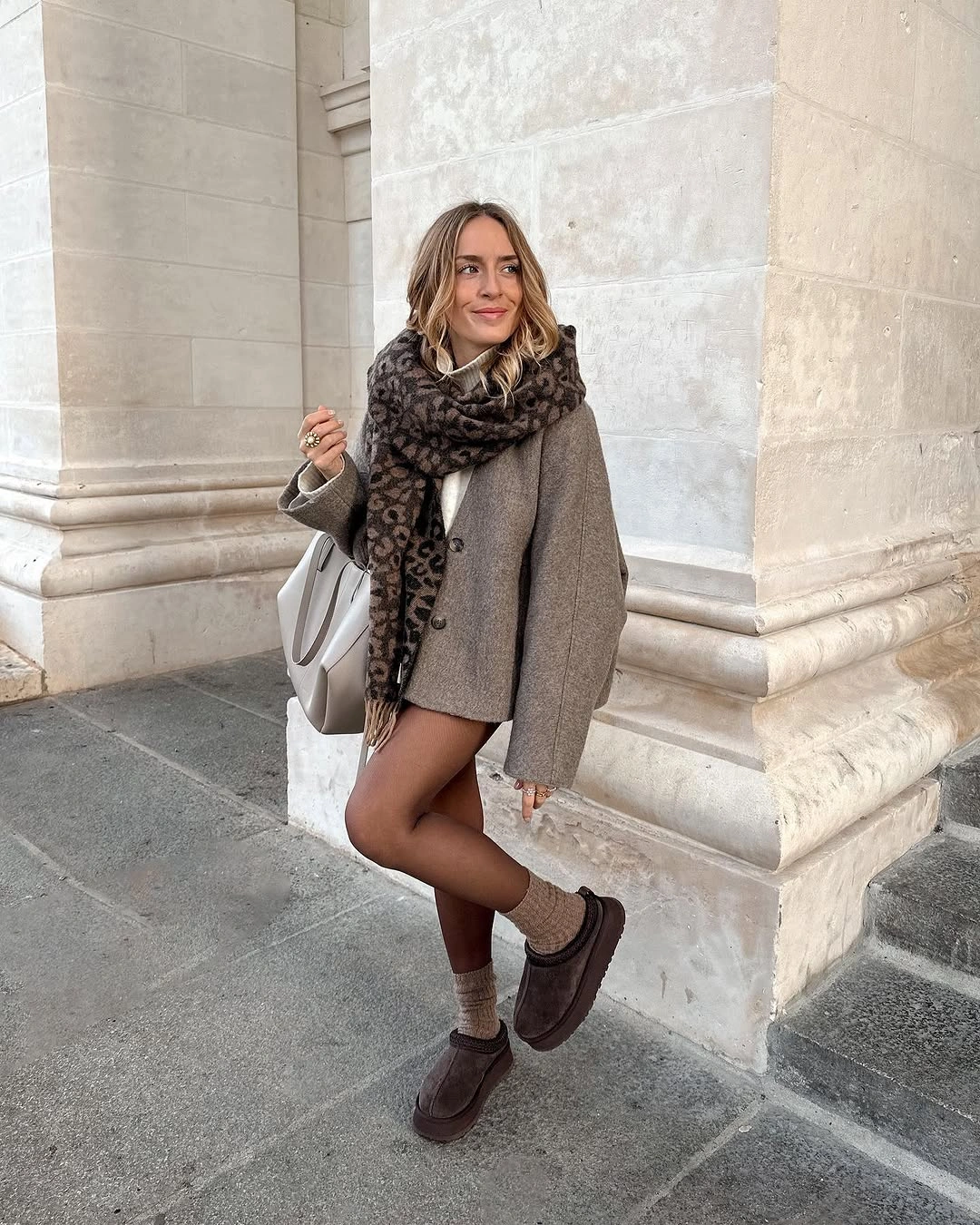 Gray oversized jacket with leopard scarf and brown flat shoes