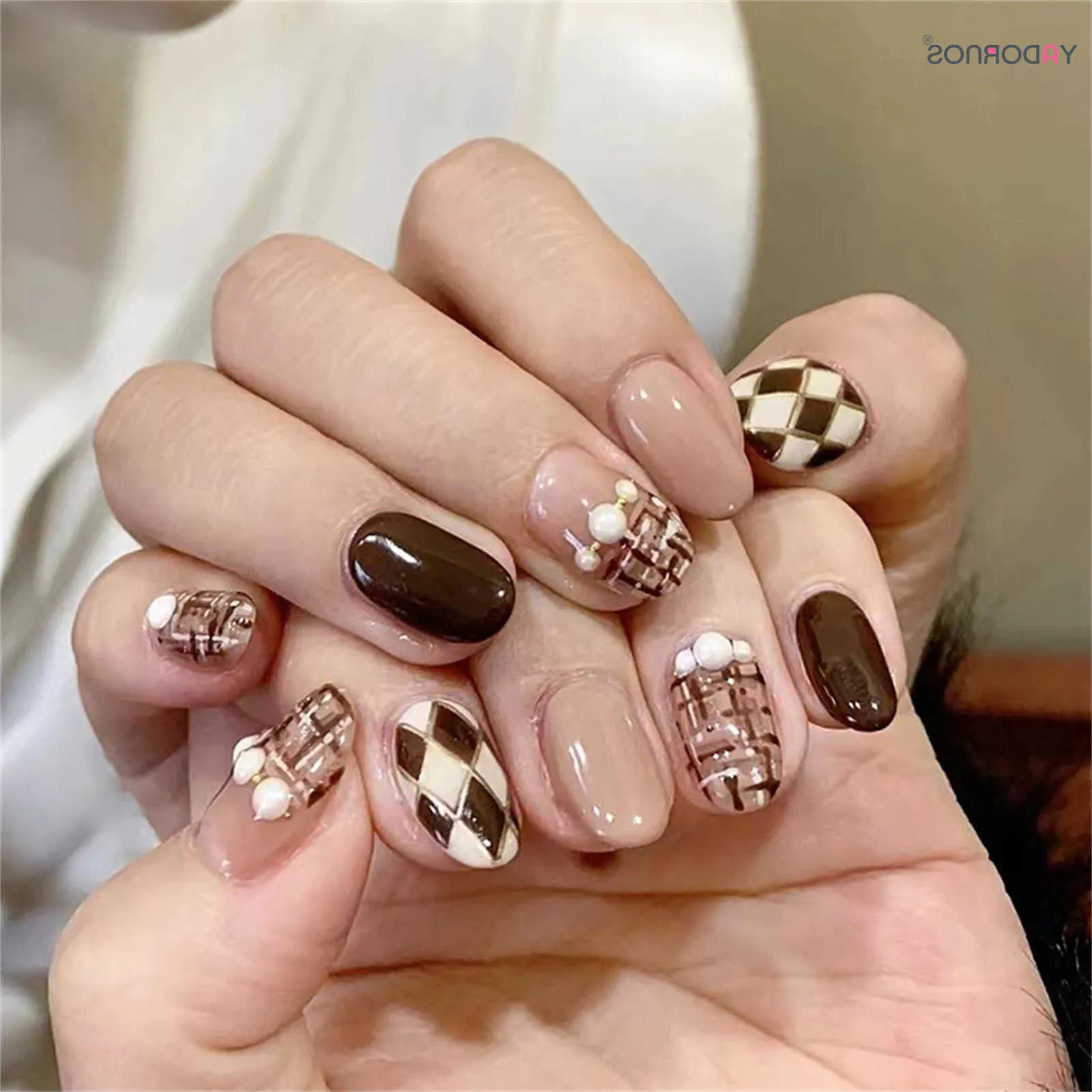 Plaid and Pearl Short Round Nails — Winter Round Nails