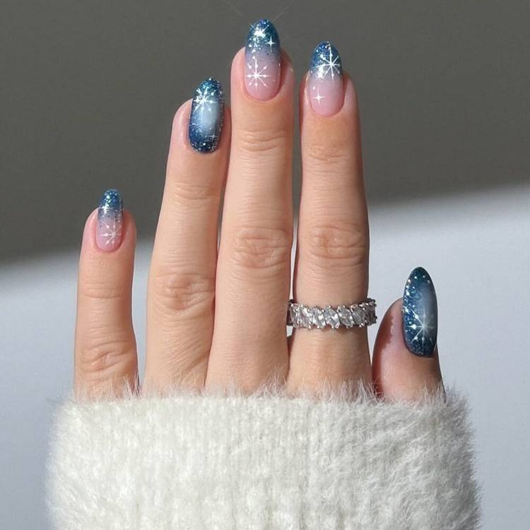 Glitter Sheer Visual Idea — Winter Round Nails