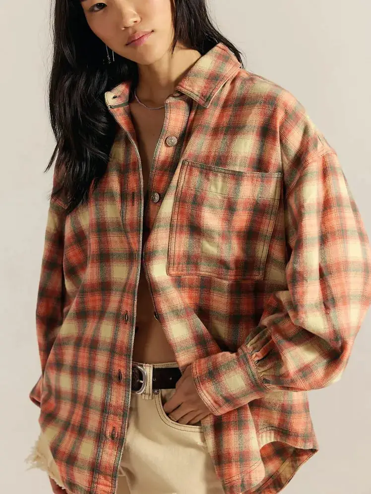 Oversized Plaid Flannel Shirt Focus Oversized Plaid Flannel Shirt Focus — 90s Party Outfit Inspiration