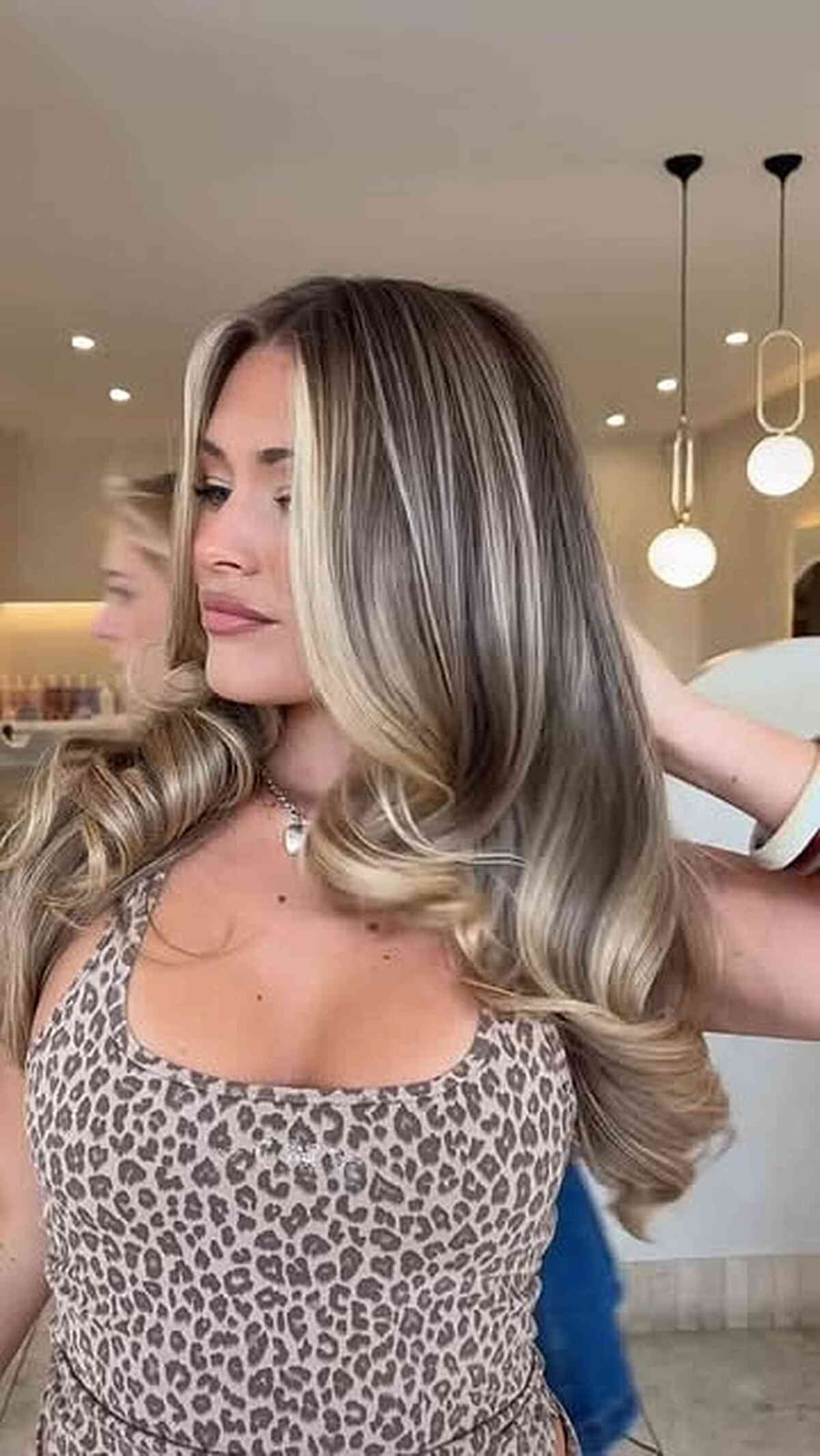 Collarbone Ash Dark Blonde With Balayage Collarbone Ash Dark Blonde With Balayage — Aesthetic Dark Blonde Hair