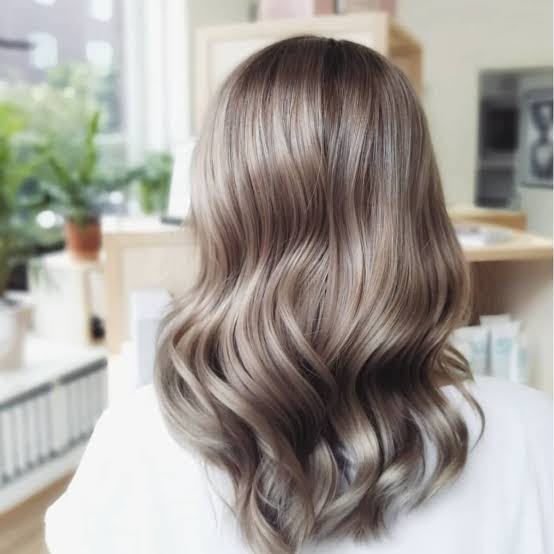 Mid-Back Mushroom Blonde With Ash Tones Mid-Back Mushroom Blonde With Ash Tones — Aesthetic Dark Blonde Hair