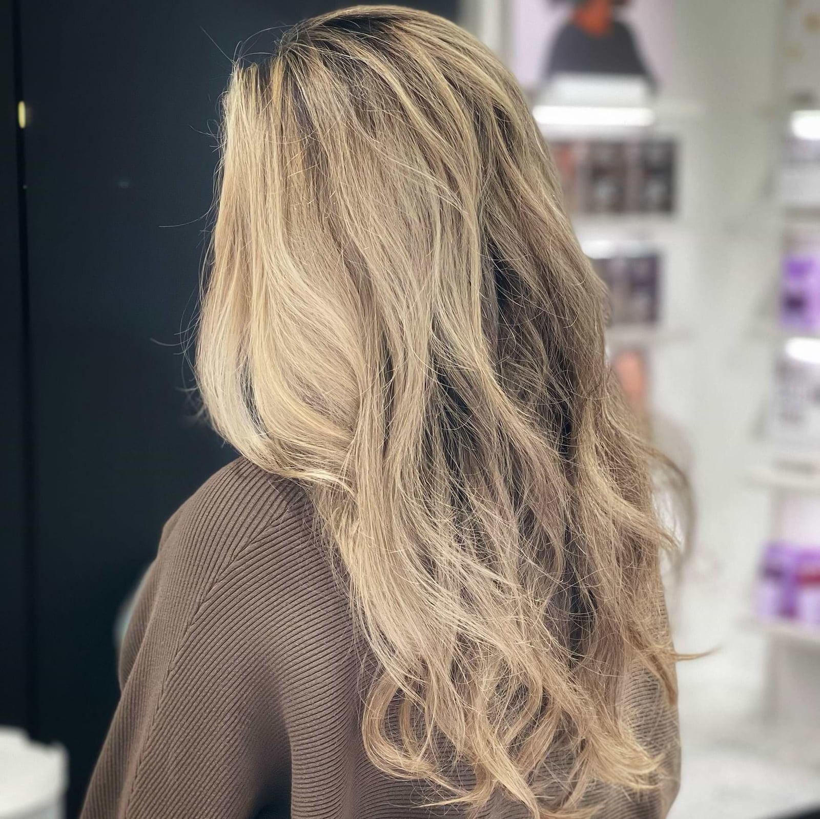 Mid-Back Layers With Dimensional Highlights Mid-Back Layers With Dimensional Highlights — Aesthetic Dark Blonde Hair