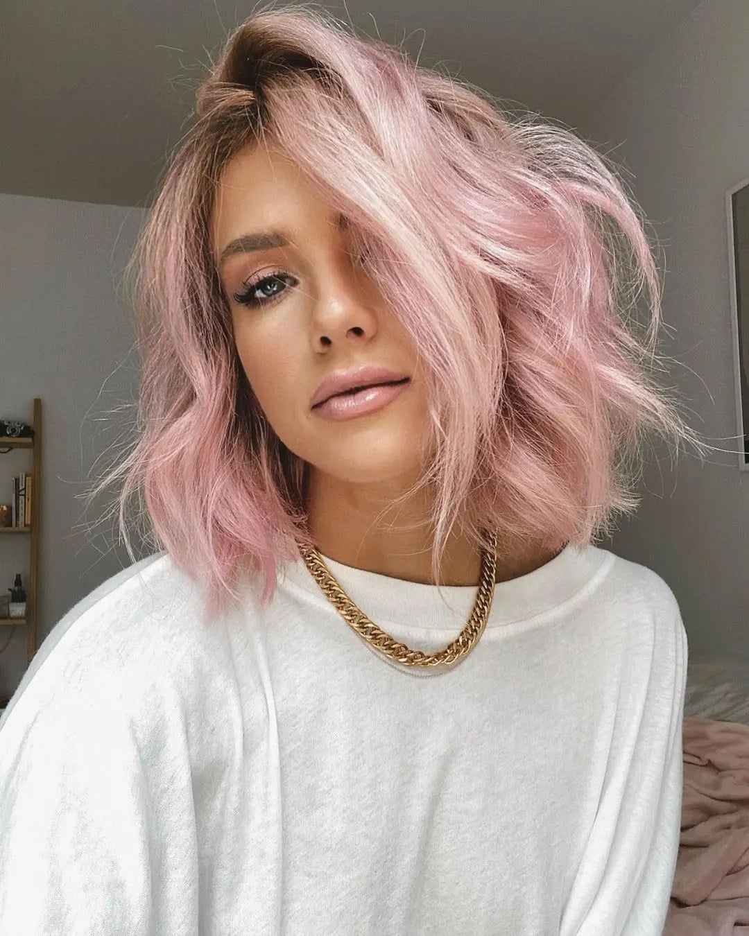 Delicate Pastel Pink Chin Bob With Blunt Bangs Delicate Pastel Pink Chin Bob With Blunt Bangs — Aesthetic Dye Hair