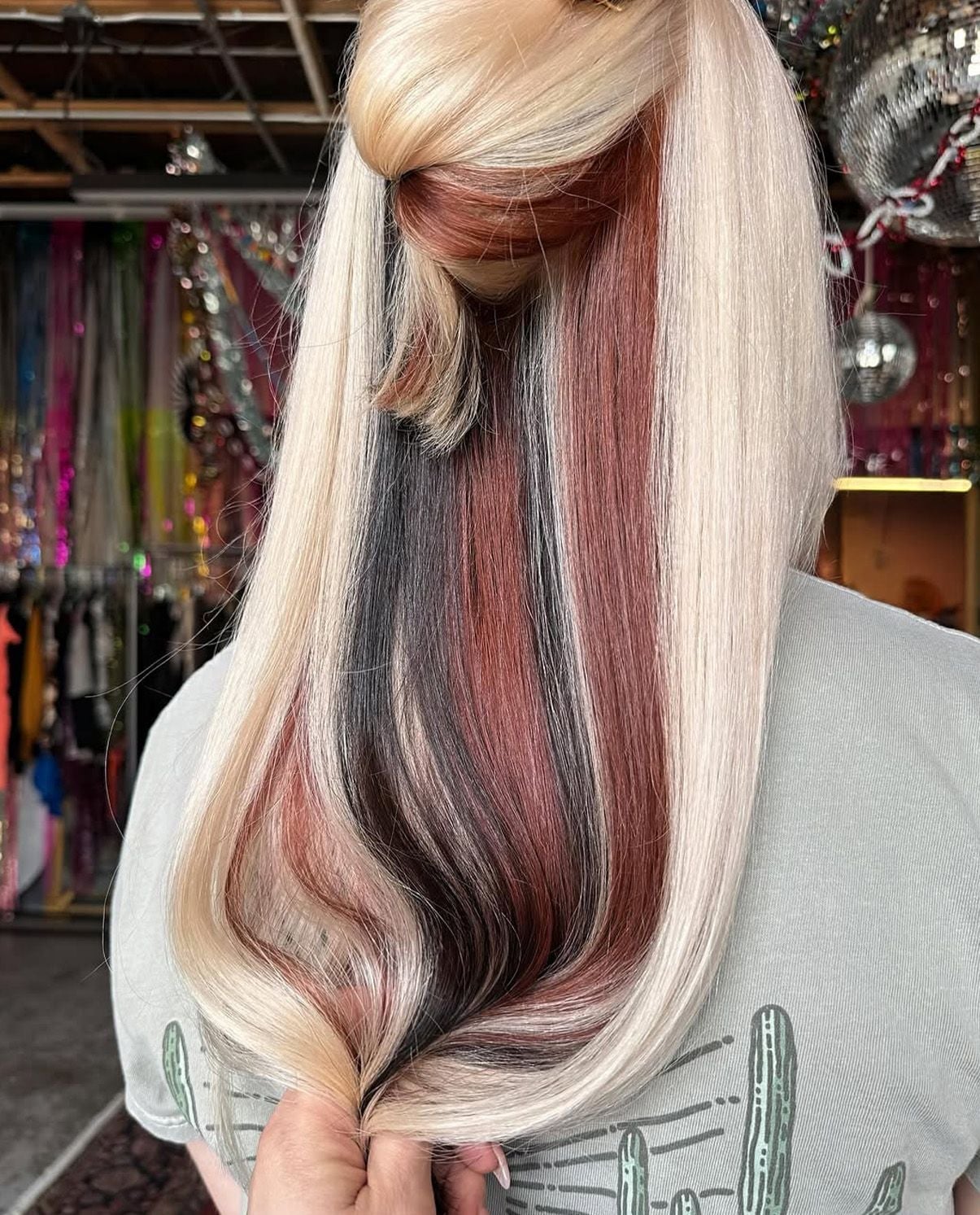 Blonde Base With Multi-Tonal Vertical Streaks Blonde Base With Multi-Tonal Vertical Streaks — Aesthetic Dye Hair