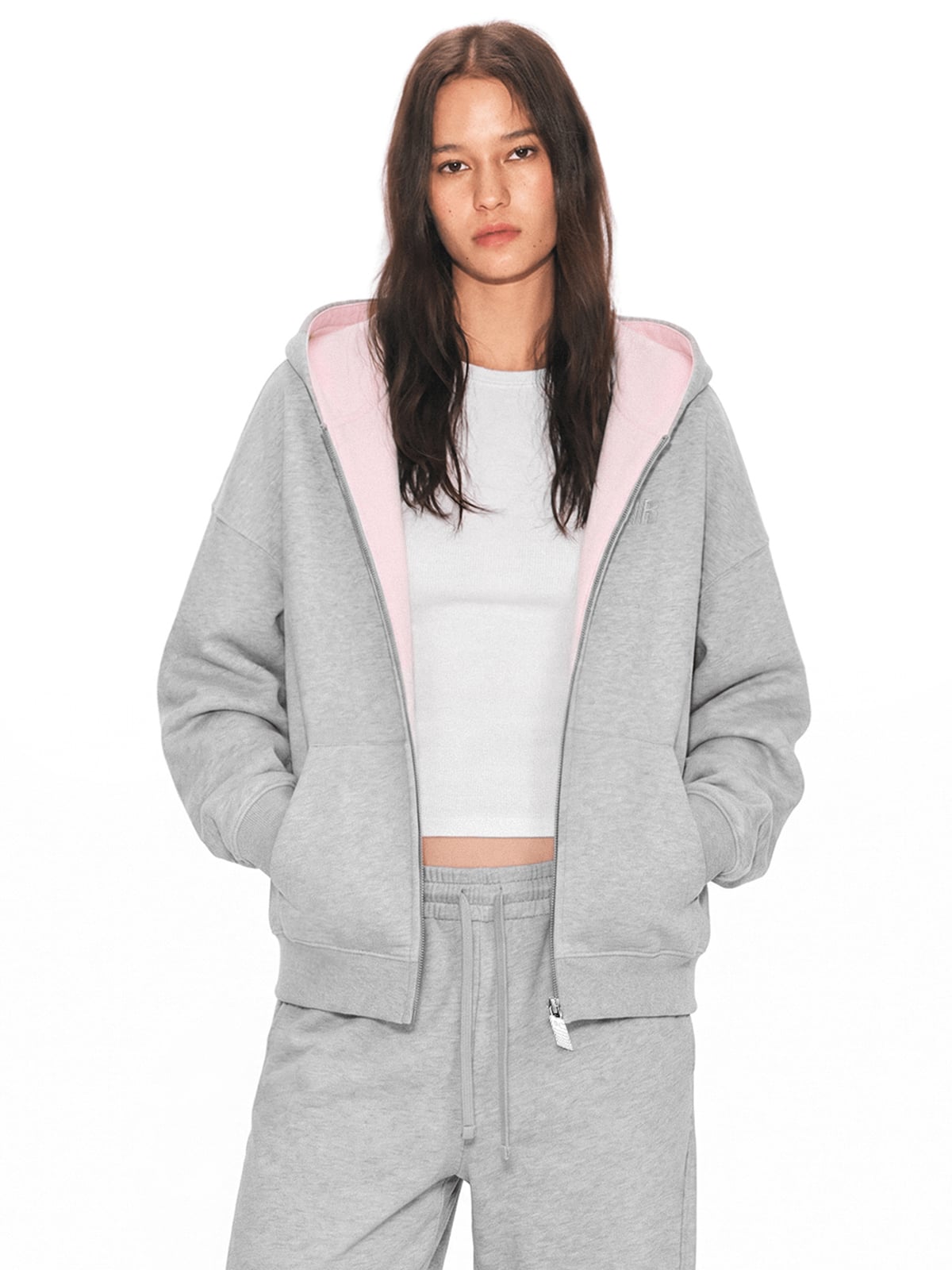 Gray Zip-Up Hoodie With Pink Lining and Relaxed Fit Pants Gray Zip-Up Hoodie With Pink Lining and Relaxed Fit Pants — Aesthetic Hoodie Outfits Women