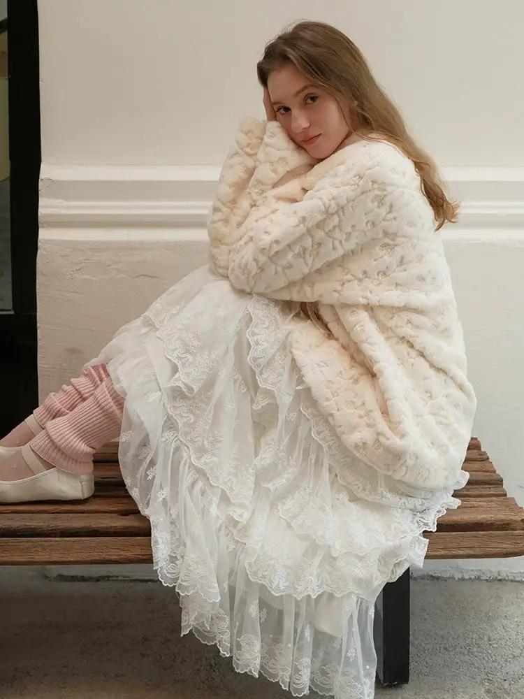 White Lace Maxi Skirt with a Cream Faux Fur Coat White Lace Maxi Skirt with a Cream Faux Fur Coat — Aesthetic Long Skirt Outfits