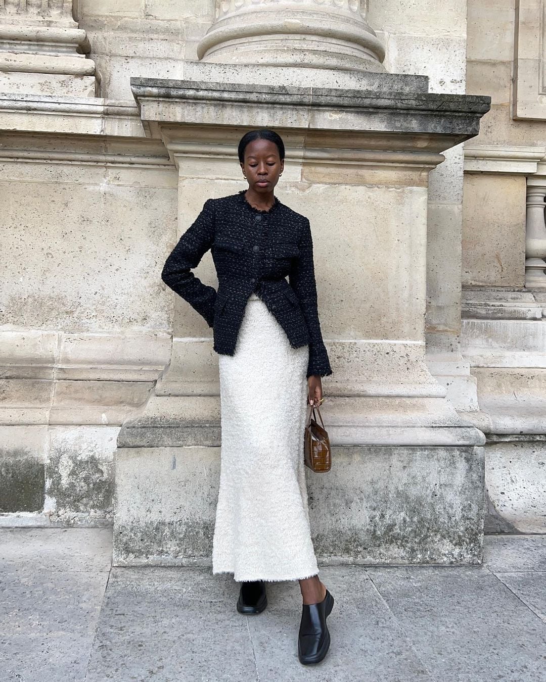 Cream Bouclé Maxi Skirt with a Textured Black Jacket, Close-Up Take Cream Bouclé Maxi Skirt with a Textured Black Jacket, Close-Up Take — Aesthetic Long Skirt Outfits