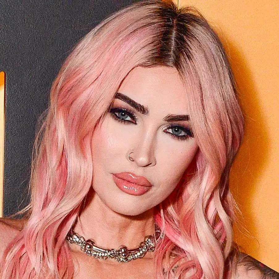 Shoulder Length Waves With Root Shadow Shoulder Length Waves With Root Shadow — Aesthetic Pastel Pink Hair
