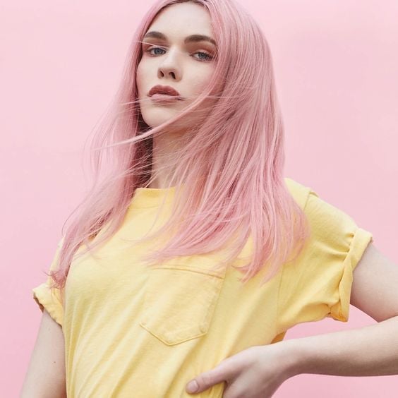 Mid-Back Layers With Glossy Pastel Pink Mid-Back Layers With Glossy Pastel Pink — Aesthetic Pastel Pink Hair