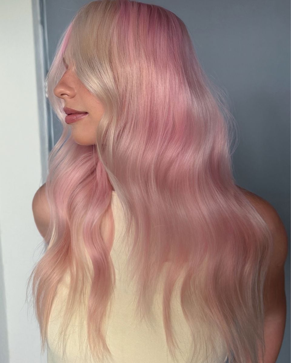 Mid-Back Balayage With Pastel Pink and Blonde Mid-Back Balayage With Pastel Pink and Blonde — Aesthetic Pastel Pink Hair