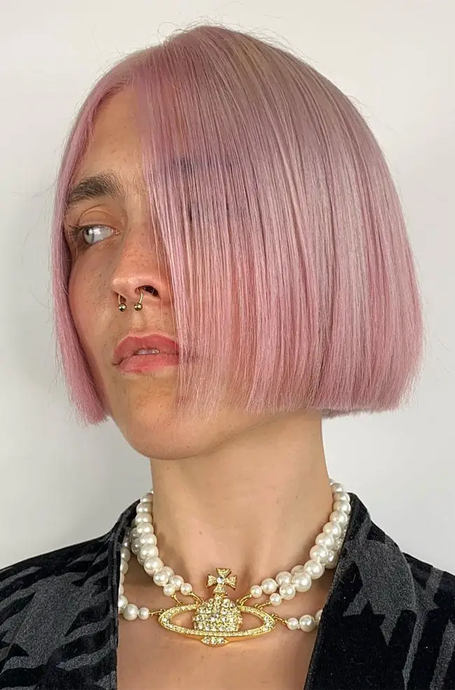 Sleek Chin Length Bob With Blunt Fringe Sleek Chin Length Bob With Blunt Fringe — Aesthetic Pastel Pink Hair