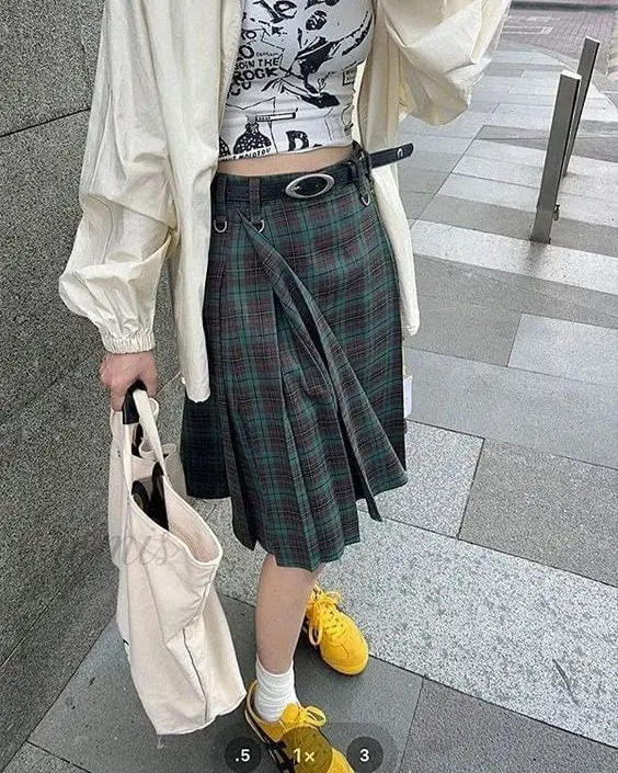 Green and Red Plaid Wrap Skirt with Graphic Top Green and Red Plaid Wrap Skirt with Graphic Top — Aesthetic Skirt Outfits